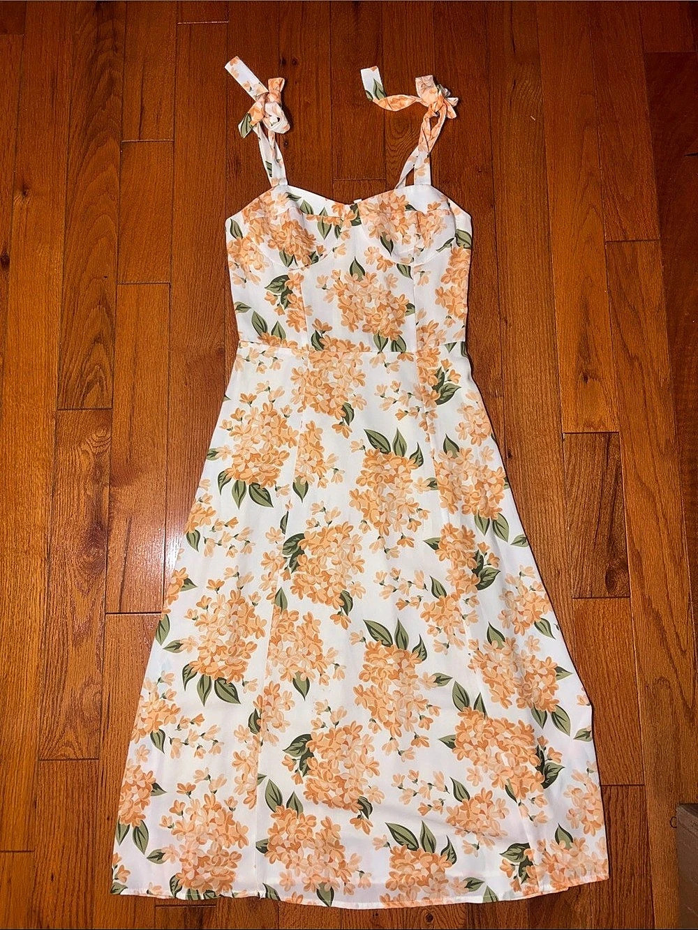 RIHOAS Floral Midi Dress in White & Orange Size Small